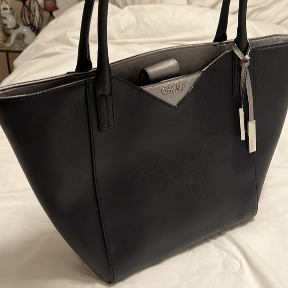 Calvin Klein black and silver Tote, excellent condition! - Picture 3 of 16